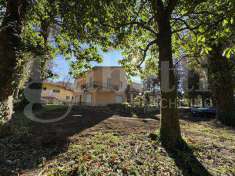 Foto Villa o villino in Vendita, pi di 6 Locali, 500 mq (Rocca di Pa