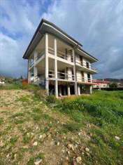 Foto Villa o villino in Vendita, pi di 6 Locali, 600 mq (Minturno)