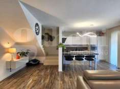 Foto Villa plurifamiliare in vendita a Albignasego - 4 locali 183mq