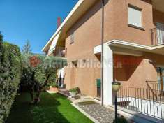 Foto Villa plurifamiliare in vendita a Avezzano