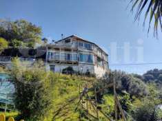 Foto Villa plurifamiliare in vendita a Bacoli