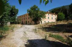Foto Villa plurifamiliare in vendita a Campello Sul Clitunno - 4804mq