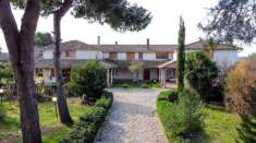 Foto Villa plurifamiliare in vendita a Campomarino