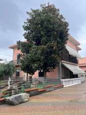 Foto Villa plurifamiliare in vendita a Cassano Magnago