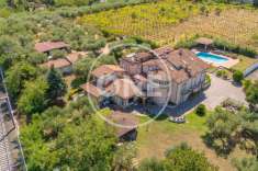 Foto Villa plurifamiliare in vendita a Frascati