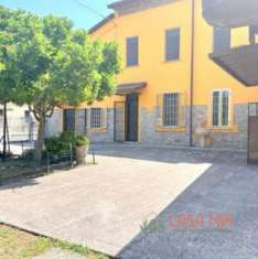 Foto Villa plurifamiliare in vendita a Gragnano Trebbiense - 4 locali 207mq