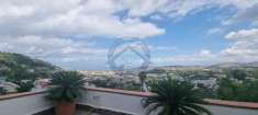 Foto Villa plurifamiliare in vendita a Monte Di Procida
