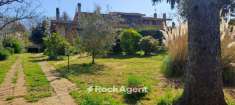 Foto Villa plurifamiliare in vendita a Oriolo Romano