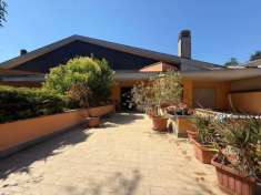 Foto Villa plurifamiliare in vendita a Roma