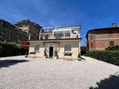 Foto Villa plurifamiliare in vendita a Spoleto