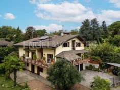 Foto Villa plurifamiliare in vendita a Varese