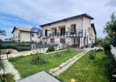 Foto Villa plurifamiliare in vendita a Villabate