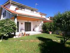 Foto Villa quadrifamiliare in vendita a Anzio