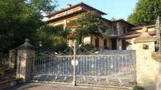 Foto VILLA RISTRUTTURATA - FINITURE DI PREGIO