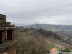Foto Villa Rustica in Sasso a Gropparello: Un Rifugio da Sogno