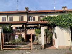 Foto Villa senza spese condominiale con giardino in Milano provincia