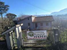 Foto VILLA SINGOLA CON 3000 MQ DI TERRENO