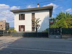 Foto VILLA SINGOLA CON AMPIO GIARDINO