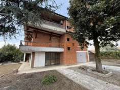 Foto VILLA SINGOLA CON DUE APPARTAMENTI