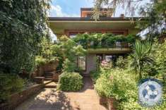 Foto VILLA SINGOLA CON DUE UNITA' IMMOBILIARI SEPARATE CON BOX QUADRUPLO