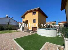 Foto VILLA SINGOLA ESCLUSIVA IN VENDITA A MOZZATE (CO)
