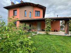 Foto Villa singola in Vendita, 350 mq (Zenevredo)