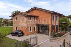 Foto Villa singola in Vendita, pi di 6 Locali, 175 mq (Teglio Veneto