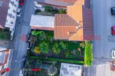 Foto Villa singola in Vendita, pi di 6 Locali, 180 mq (Pinerolo)