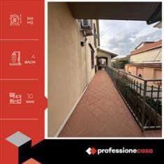 Foto Villa singola in Vendita, pi di 6 Locali, 240 mq (Prato)