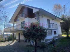 Foto Villa singola in Vendita, pi di 6 Locali, 264 mq (Val della Tor