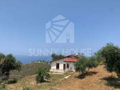 Foto Villa Sostenibile con Terreno e Ulivi a due passi da Cefal