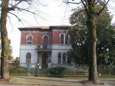 Foto villa stile liberty