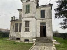 Foto Villa stile Liberty del 1900 indipendente con giardino Alseno  (PC)
