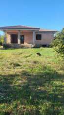 Foto VILLA SU 2 LIVELLI RIF. V1/2475