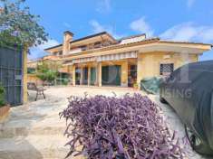 Foto Villa trifamiliare in vendita a Ardea