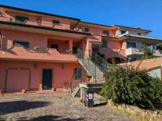 Foto Villa trifamiliare in vendita a Monterotondo