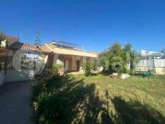 Foto Villa trifamiliare in vendita a Roma
