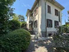 Foto Villa unifamiliare con garage e giardino a Stradella di Collecchio