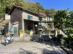 Foto Villa unifamiliare in vendita a Albisola Superiore - 8 locali 180mq