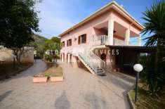 Foto Villa unifamiliare in vendita a Alghero