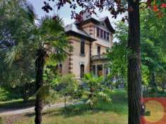 Foto Villa unifamiliare in vendita a Alpignano - 18 locali 1150mq