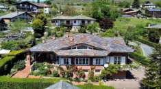 Foto Villa unifamiliare in vendita a Aosta - 16 locali 545mq