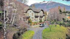 Foto Villa unifamiliare in vendita a Aosta