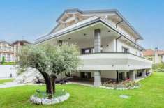 Foto Villa unifamiliare in vendita a Arese