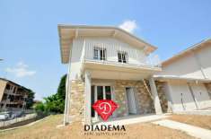 Foto Villa unifamiliare in vendita a Arsago Seprio