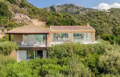Foto Villa unifamiliare in vendita a Arzachena