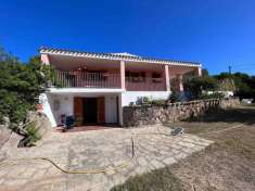 Foto Villa unifamiliare in vendita a Arzachena