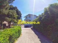 Foto Villa unifamiliare in vendita a Bari - 5 locali 186mq