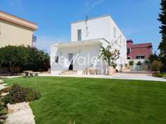Foto Villa unifamiliare in vendita a Bari