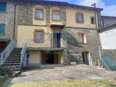 Foto Villa unifamiliare in vendita a Bettola